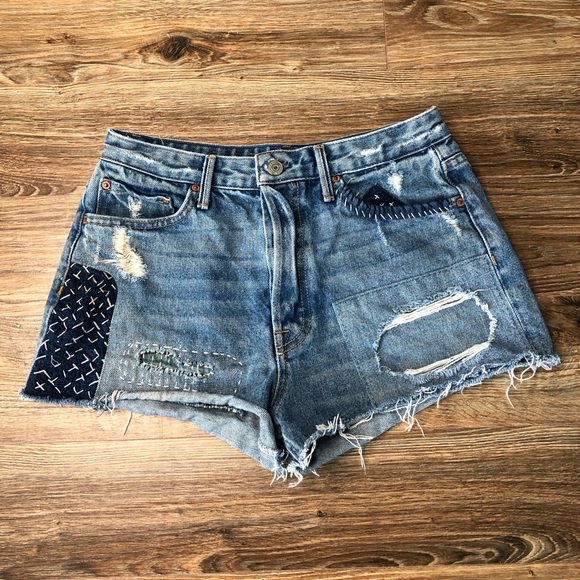 Grlfrnd ‘Cindy’ High Rise Jean Shorts, Sz 28 - Picture 3 of 7
